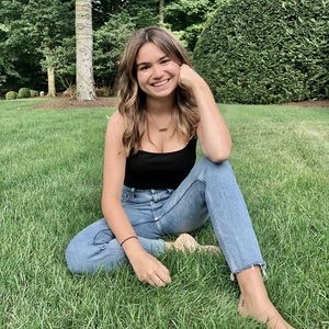 Meet your Posher, Abigail